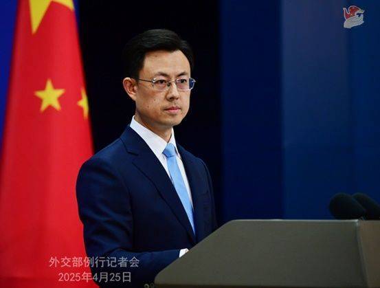궈자쿤 중국 외교부 대변인이 25일 정례 브리핑에서 취재진의 질문에 답하고 있다. ⓒ 중국 외교부 홈페이지 캡처