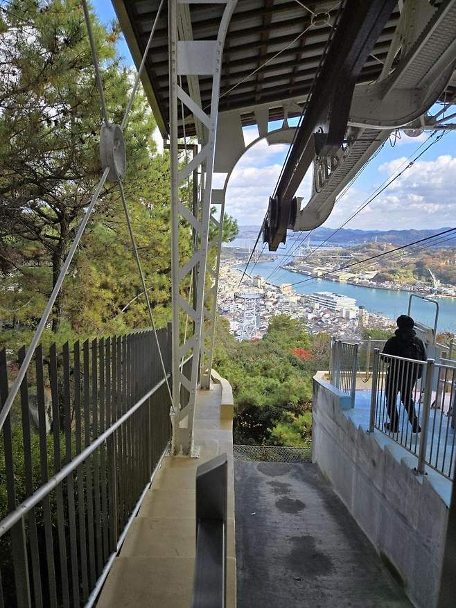 7fed8272b4806af051ee85e642837773214c8933ad70187f04e707cc4dee8054