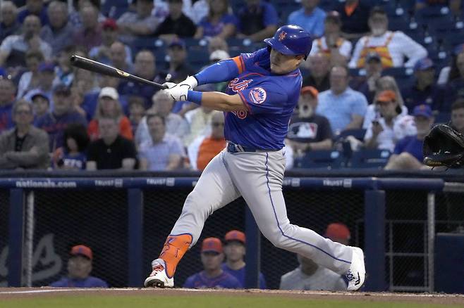 <yonhap photo-2517="">지난해 3월 뉴욕 메츠 시절의 최지만 타격 모습. [AP=연합뉴스]</yonhap>