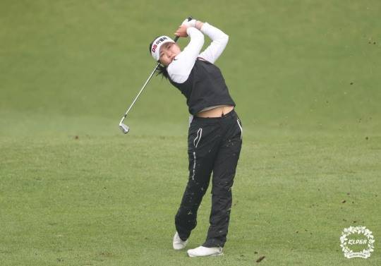 공동 1위 오른 홍진영. 사진[연합뉴스]