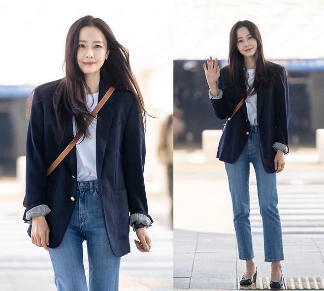 홍수현이 칸 국제 시리즈 페스티벌 참석을 위해 출국하며, 세련된 공항패션으로 시선을 사로잡았다.사진=FN엔터테인먼트