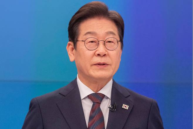 25일 서울 중구 TV조선 스튜디오에서 열린 더불어민주당 제21대 대선 경선 후보자 토론회에서 이재명 후보가 발언하고 있다. 연합뉴스