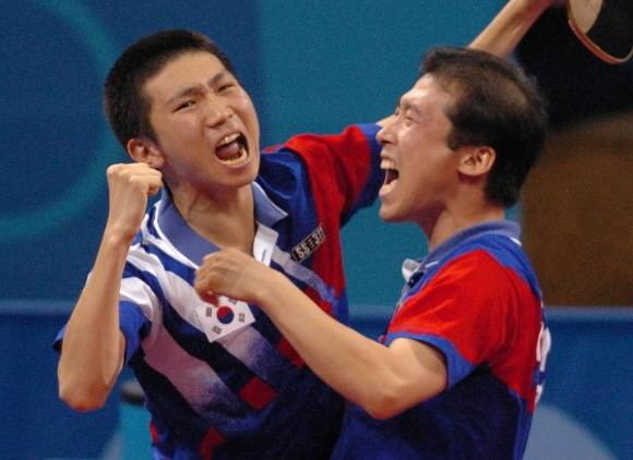 진천 국가대표선수촌장이 된 김택수는 2004 아테네올림픽에서는 코치로 유승민의 금메달 획득을 도왔다. 서울신문DB