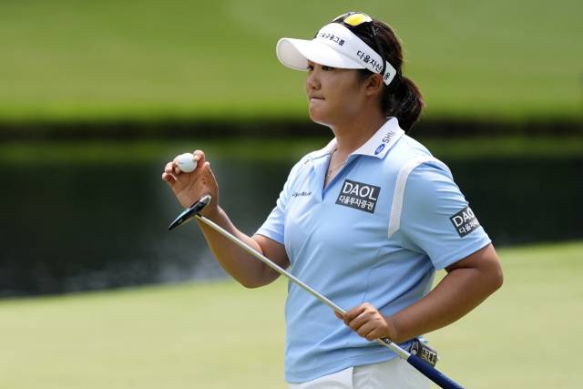 공동 선두에 나선 유해란. 사진 제공=AP연합뉴스