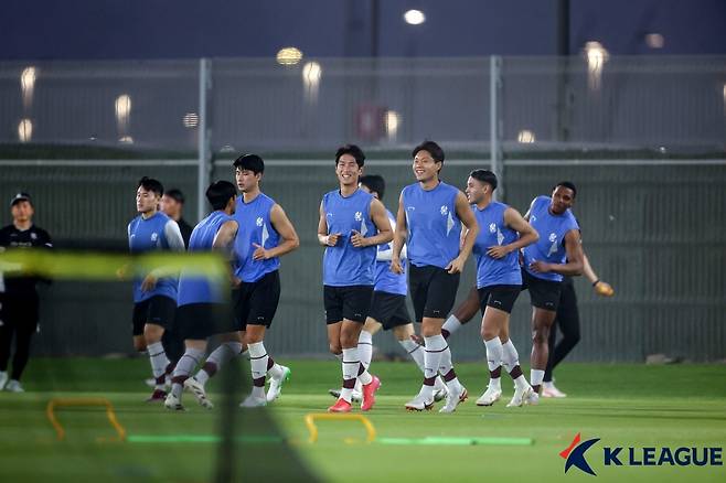 훈련을 하고 있는 광주 선수들. /사진=한국프로축구연맹