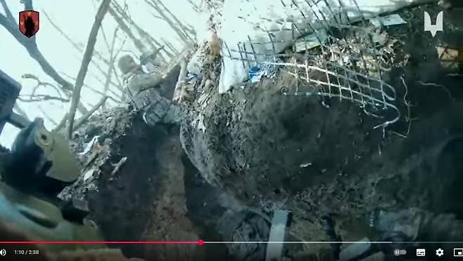 북한군과 교전하는 우크라이나군 [우크라이나 특수부대 유튜브 캡처. 재판매 및 DB 금지]