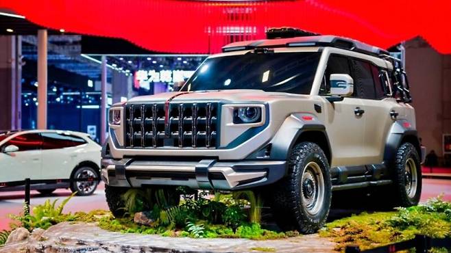 홍치 오프로드 SUV