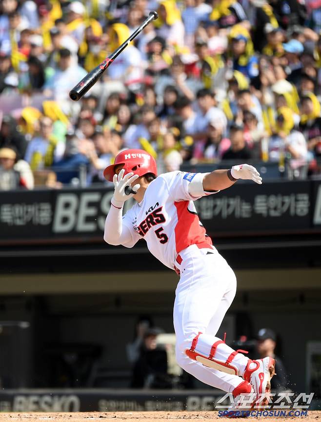 26일 광주 기아챔피언스필드에서 열린 KIA 타이거즈와 LG 트윈스의 경기. KIA 김도영이 타격을 하고 있다. 광주=박재만 기자 pjm@sportschosun.com/2025.04.26/