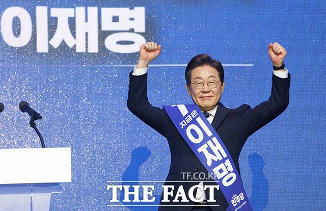 더불어민주당의 21대 대통령 선거 후보 경선에서 이재명 후보가 호남에서도 압승을 거두며 누적 득표율 89.04%를 기록하며 압도적 선두를 이어가고 있다. /장윤석 기자