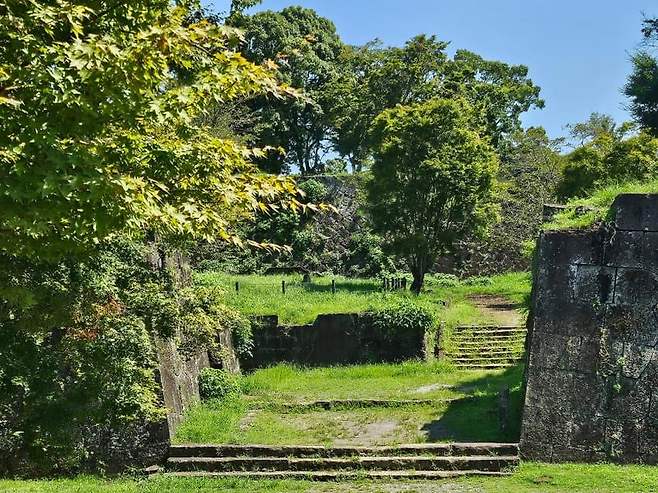 28b9d932da836ff23bec85e04085776b50662fe4d47a2192fc908a75c73915b7f31a90