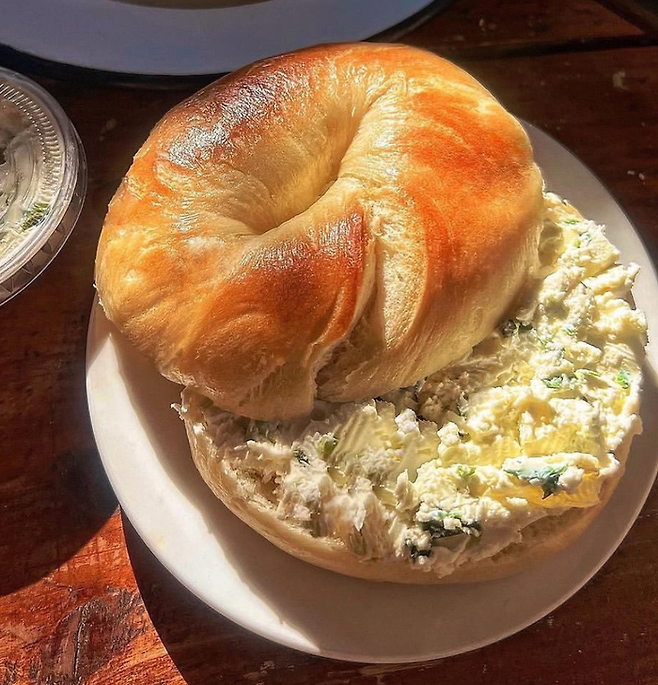 [사진 출처 = 런던베이글뮤지엄 SNS 캡처]