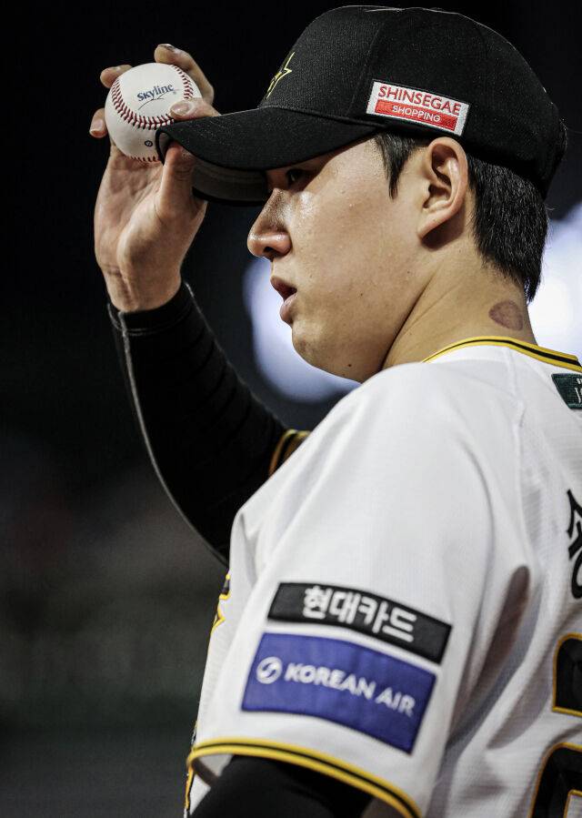 SSG 랜더스 송영진./SSG 랜더스