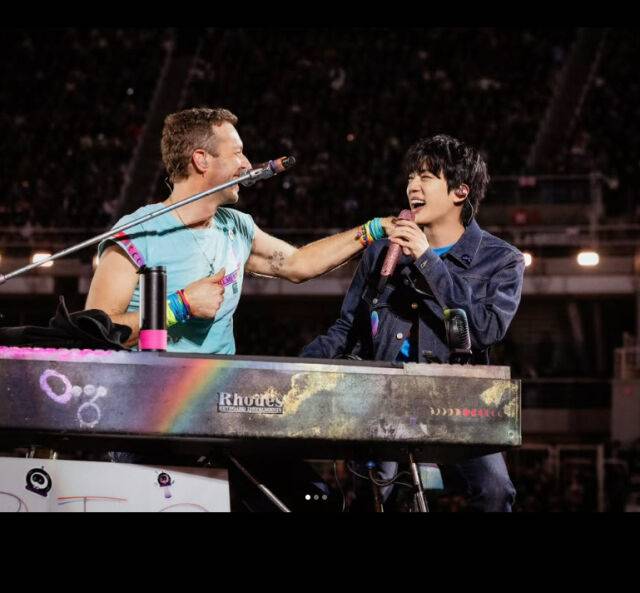 크리스 마틴, 진./진 소셜미디어