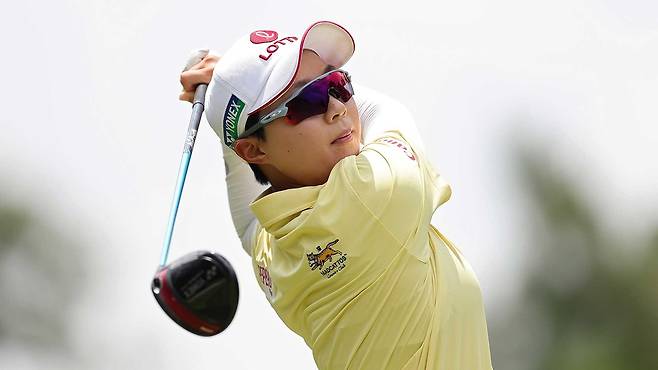 이틀 연속 언더파를 치며 1타 차 공동 2위에 오른 김효주. [사진=LPGA]