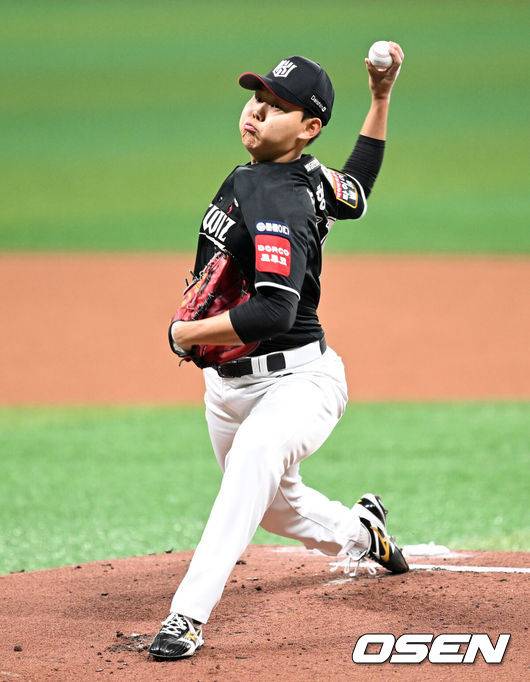 [OSEN=이대선 기자] KT 소형준. 2025.04.19 /sunday@osen.co.kr