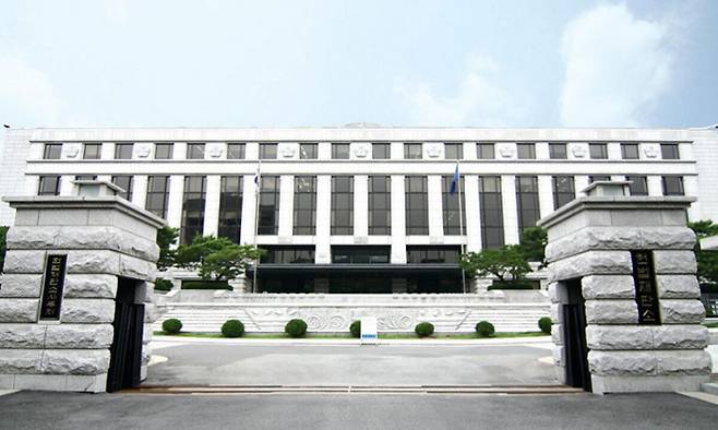 서울 종로구 헌법재판소 청사 전경. 건물 3층에 재판관들의 평의(評議)가 열리는 회의실이 있다. 그곳에서 윤석열 전 대통령 파면이 결정됐다. 세계일보 자료사진