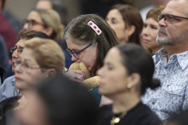 21일(현지시간) 패트릭 크루시어스의 재판에서 침통한 표정의 방청객. AP 연합뉴스