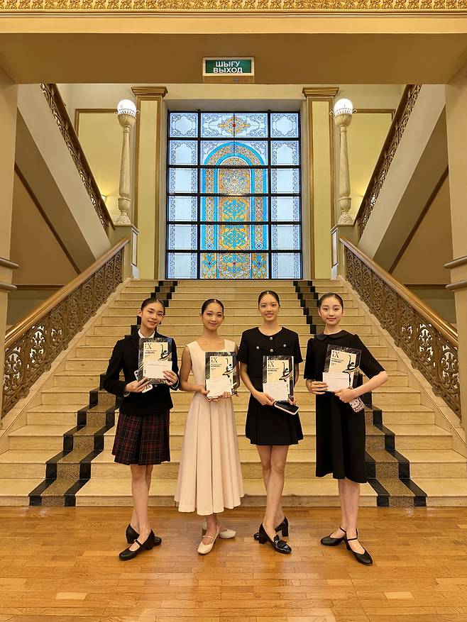 '오를레우' 유네스코 국제무용콩쿠르 입상자들. 왼쪽부터 김하은,  염다연,  박정온, 권담윤  (발레앤모델AI 제공)