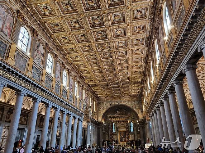 프란치스코 교황의 무덤이 있는 이탈리아 로마의 산타 마리아 마조레 대성전 ⓒ News1 김지완 기자