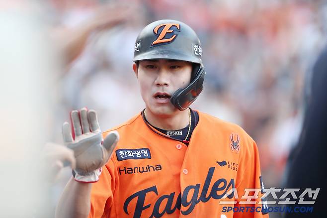 3회 안타를 치고 출루해 득점까지 성공한 심우준.