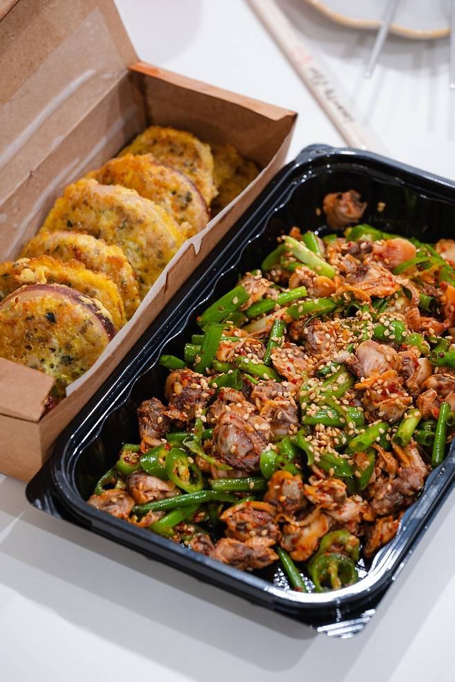 DSC_0035.jpeg 꼬막무침과 오징어순대