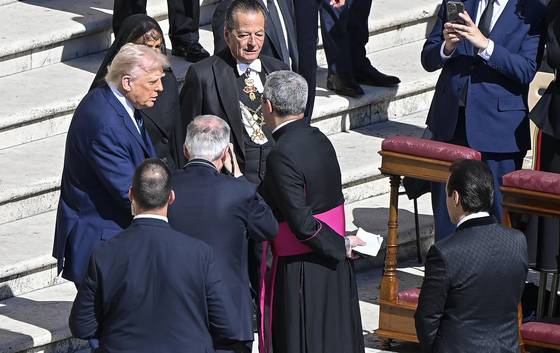 장례 미사에 참석한 도널드 트럼프 미국 대통령. EPA=연합뉴스