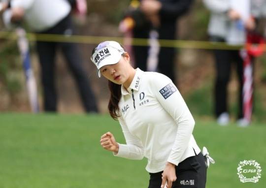 최종 라운드 5번 홀 버디에 기뻐하는 김민선
