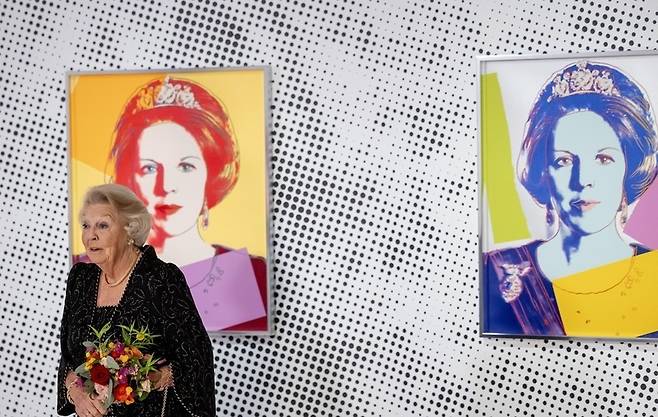 네덜란드 베아트릭스 여왕을 묘사한 앤디 워홀의 작품 / 사진=연합뉴스