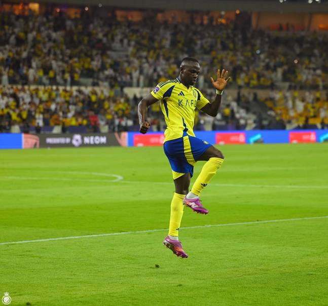 사디오 마네의 골 세리머니 모습.  /사진=알 나스르 공식 SNS