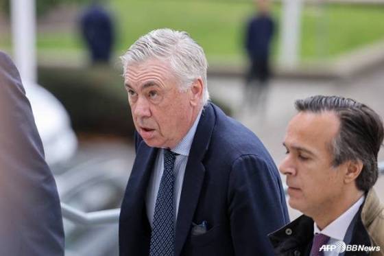 카를로 안첼로티(왼쪽) 레알 마드리드 감독. /AFPBBNews=뉴스1