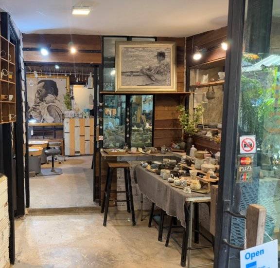 예술가 공동체 마을 ‘반캉왓’. 공방, 카페, 상점, 갤러리가 모여 있다. 재이 여행작가 제공