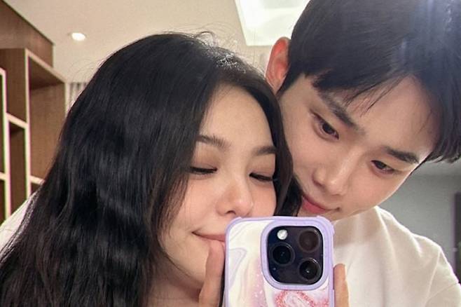 최시훈 에일리 부부