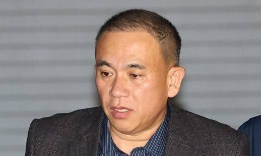 명태균씨가 지난해 11월14일 경남 창원시 성산구 창원지방법원에서 구속 전 피의자 심문(영장실질심사)을 마치고 구치소로 향하고 있다. 김봉규 선임기자 bong9@hani.co.kr