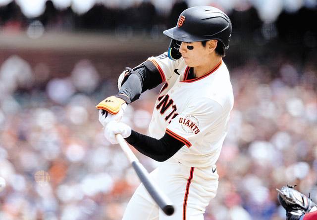 샌프란시스코 자이언츠 이정후가 27일(한국시간) 미국 캘리포니아주 샌프란시스코 오라클 파크에서 열린 MLB 텍사스 레인저스와의 경기에서 3회말 타격을 하고 있다. Imagn Images연합뉴스