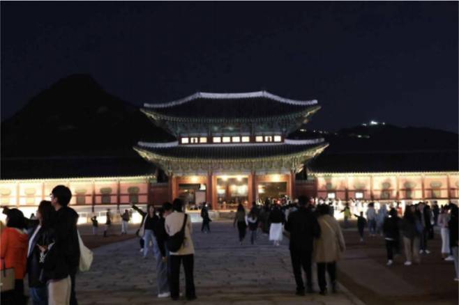 국가유산청은 다음달 8일부터 오는 6월15일까지 '2025년 상반기 경복궁 야간관람'을 운영한다고 28일 밝혔다. 사진은 2024년 하반기 진행한 경복궁 야간관람의 모습. /사진=국가유산청 제공