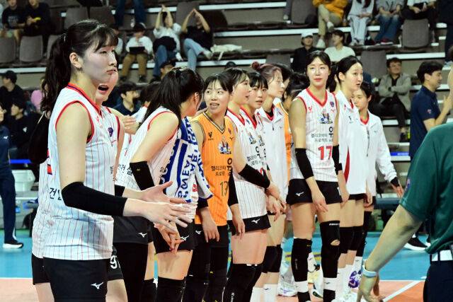 이주아가 경기 종료까지 일관된 거짓말(?)을 하며 억울한 표정을 짓고 있다. / 한국배구연맹(KOVO)