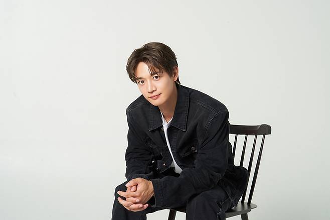 최민호가 두 번째 연극 ‘랑데부’에 출연 중이다. 사진ㅣSM엔터테인먼트