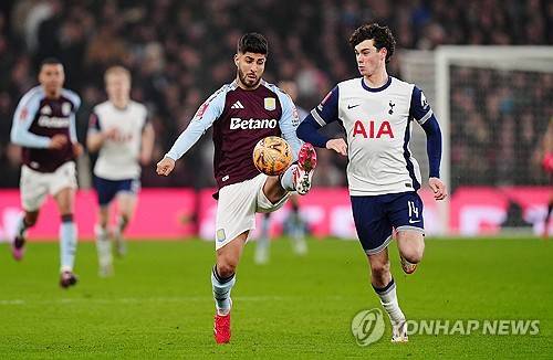 영국 BBC가 28일(한국시간) 애스턴 빌라가 토트넘 홋스퍼가 요청한 프리미어리그 맞대결 일정 요청 변경을 거부했다고 전했다.&nbsp;  토트넘은 지난 27일&nbsp;공식 홈페이지를 통해 오는 19일 예정된 애스턴 빌라와의 2024-2025시즌 프리미어리그 최종전 일정 변경을 위해 사무국과 논의를 거치고 있다고 밝혔다.&nbsp;연합뉴스