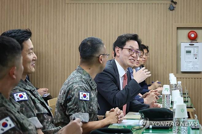 2024년 9월 5일 5사단 신병교육대대 방문한 손영택 국무총리비서실장, [총리실 제공. 재판매 및 DB 금지] photo@yna.co.kr