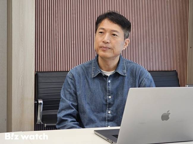 김석환 위믹스 대표가 지난 28일 경기 성남시 분당구 위믹스타워에서 비즈워치와 인터뷰하고 있다./사진=김동훈 기자