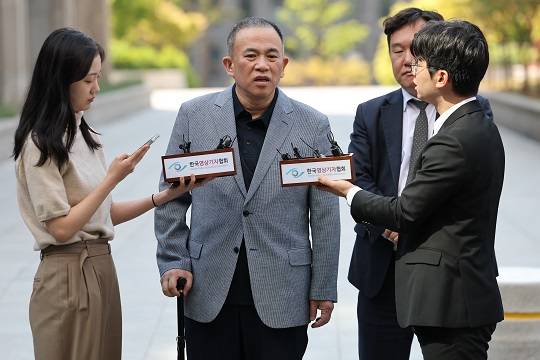 명태균 씨가 29일 서울 서초구 서울고등검찰청으로 조사를 받기 위해 출석하고 있다. 사진=뉴시스