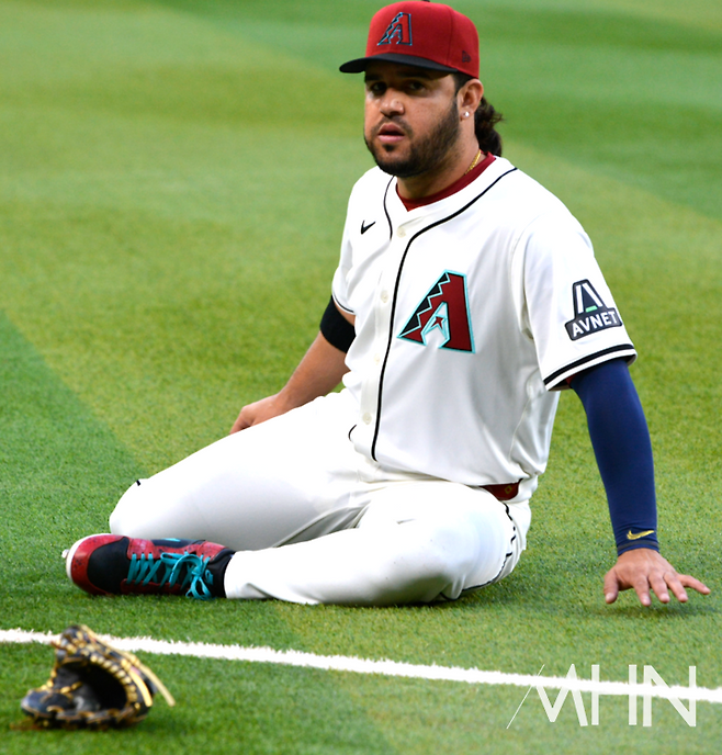 (애리조나 3루수 수아레즈)