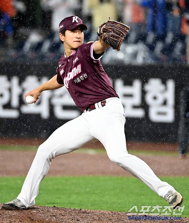 12일 대전 한화생명볼파크에서 열린 키움과 한화의 경기, 9회말 키움 주승우가 역투하고 있다. 대전=허상욱 기자wook@sportschosun.com/2025.04.12/