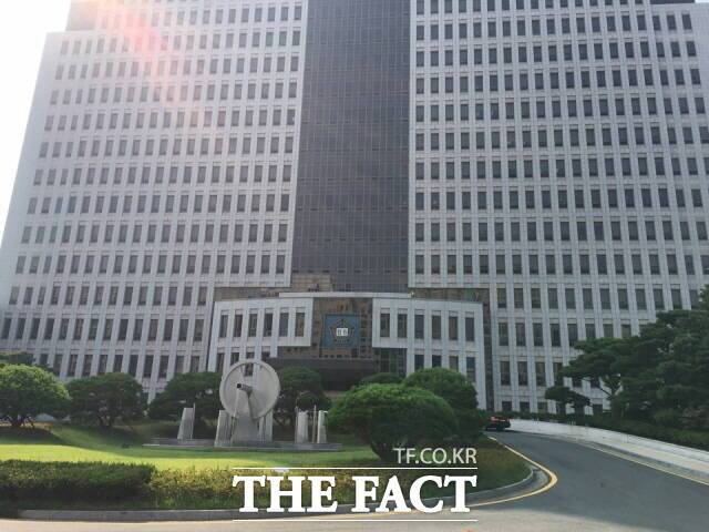 부산지법 전경. /박호경 기자