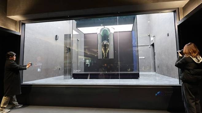인천 송도 연세대학교 국제캠퍼스 양자컴퓨팅센터에서 설치된 국내 최초 상용 수준 양자컴퓨터 'IBM 퀀텀 시스템 원'. 연합뉴스