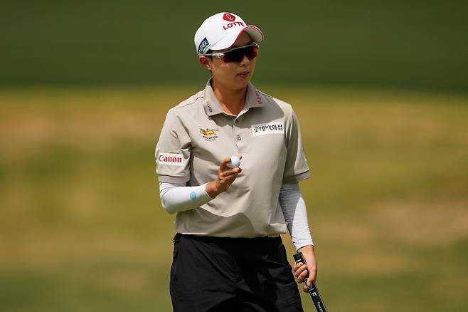 김효주가 2025 LPGA투어 포드 챔피언십 3라운드에서 버디 5개를 잡아내며 공동 5위에 올랐다. /AP 연합뉴스
