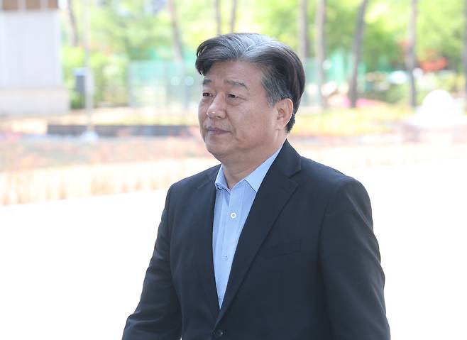 '불법 대출' 의혹으로 1심에서 당선무효형을 선고받은 양문석 더불어민주당 의원(경기 안산시갑)이 29일 오후 경기 수원시 영통구 수원고등법원에서 열린 항소심 공판에 출석하고 있다. /뉴스1