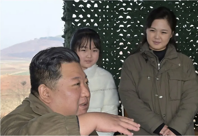 김정은 사망시 이중 북한정권 운명은??