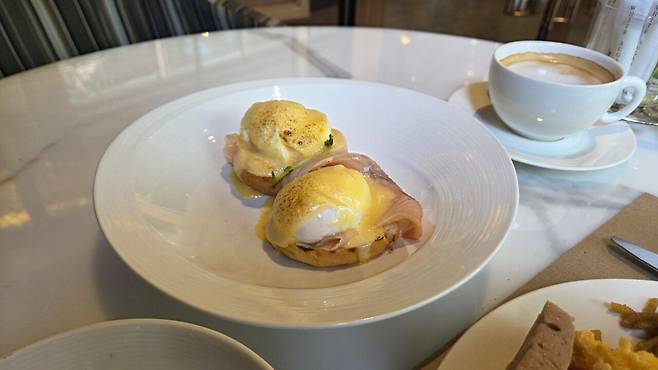 20250425_100947.jpg 방콕 호텔 20만원대 스위트룸 클라스 ㄷㄷ