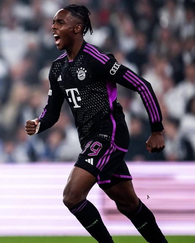 4일 덴마크 파르켄에서 열린 FC코펜하겐와 바이에른 뮌헨의 2023~24시즌 UCL 조별리그 A조 2차전. 마티스 텔이 역전 골을 터뜨린 뒤 환호하고 있다. 사진=뮌헨 SNS